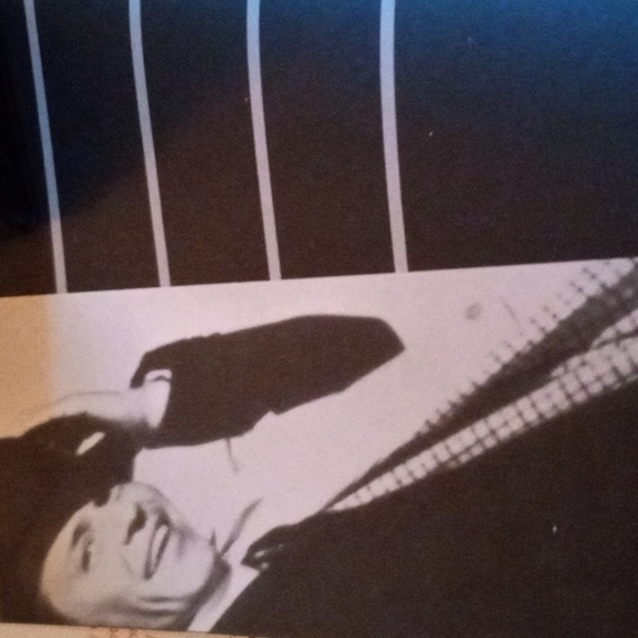 Frank Sinatra Book Hardcover - Picture 7 of 10